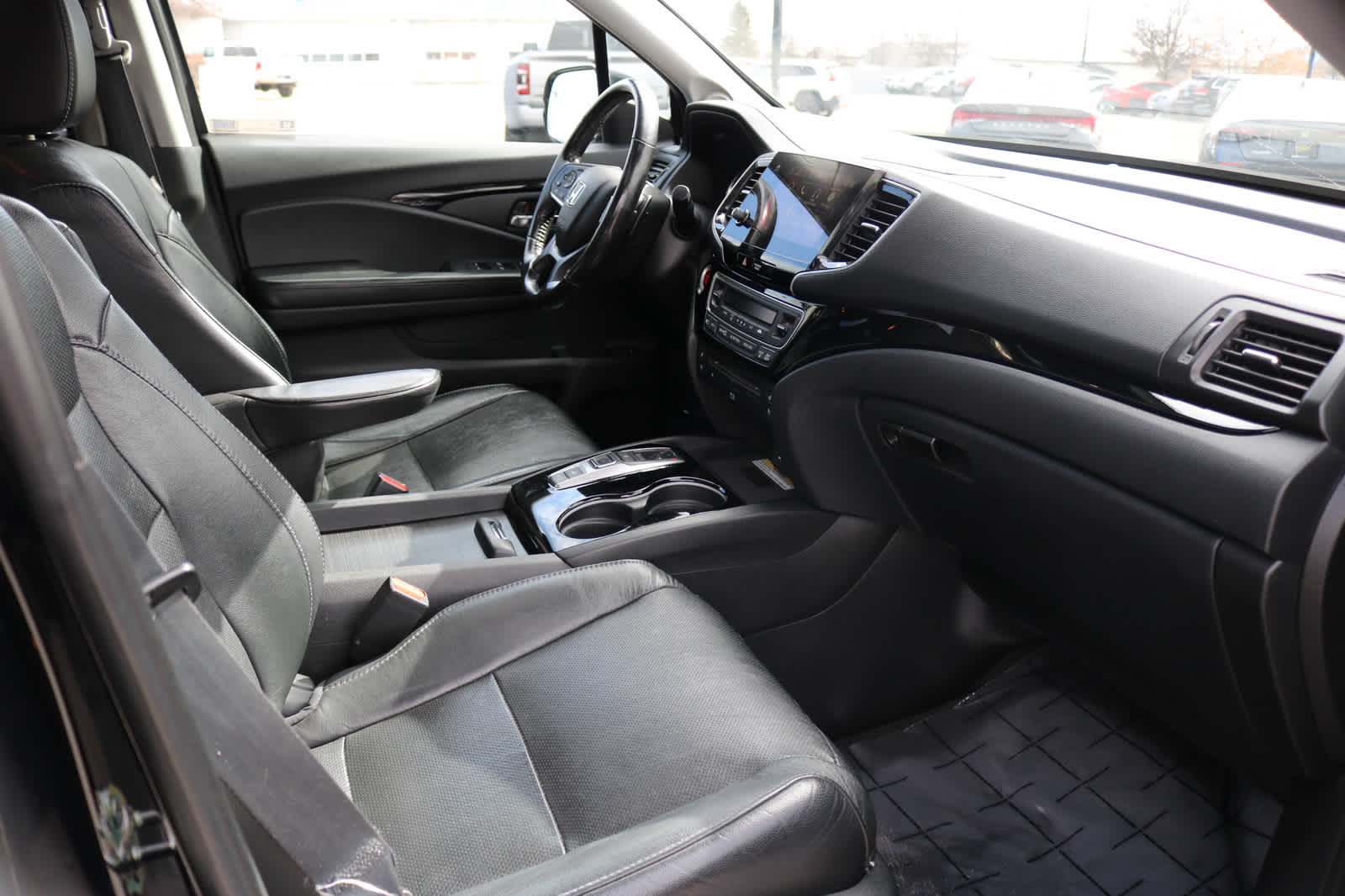 Thumbnail: 2019 Honda Pilot - 22