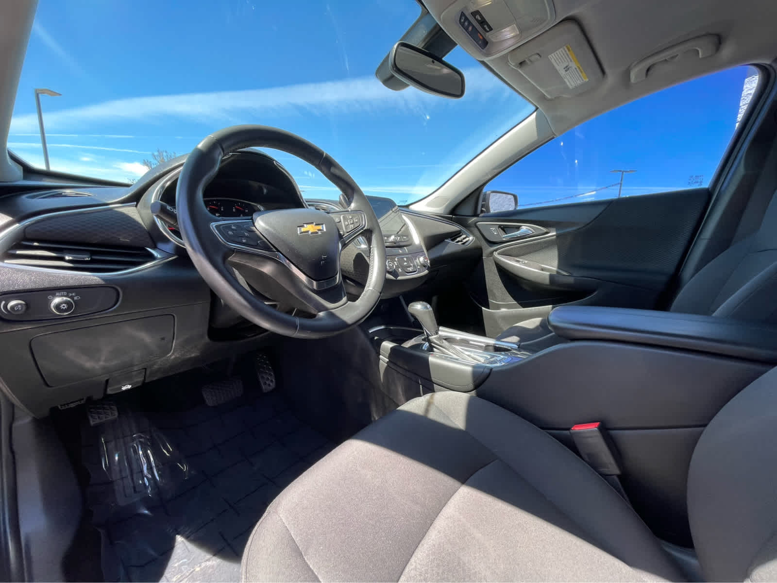 Thumbnail: 2017 Chevrolet Malibu - 2