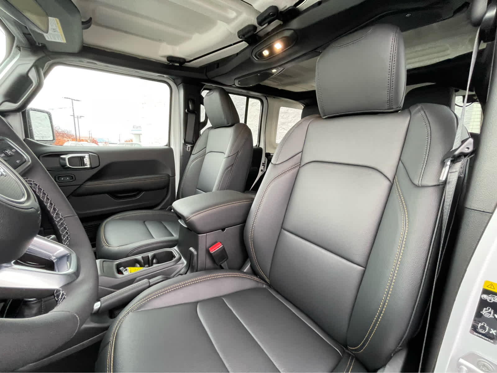 Thumbnail: 2025 Jeep Wrangler - 21