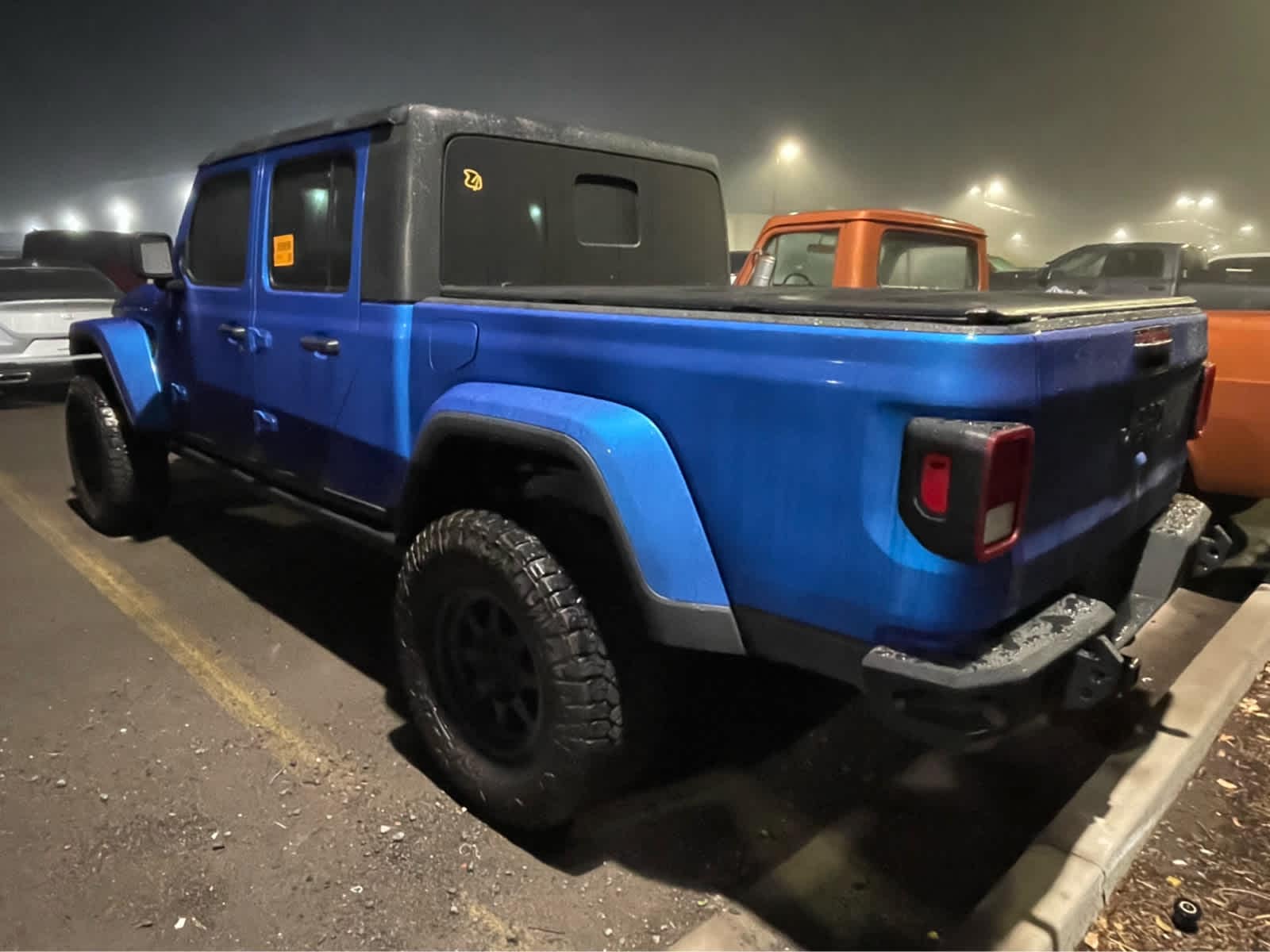 Thumbnail: 2022 Jeep Gladiator - 6
