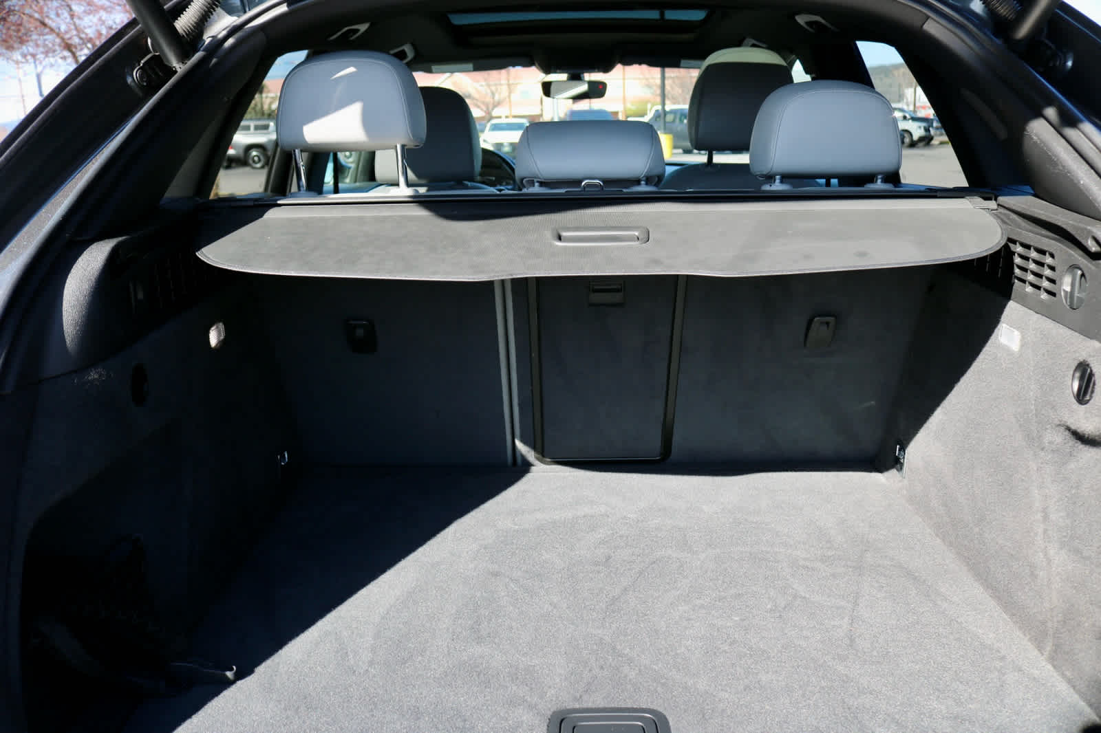 Thumbnail: 2018 Audi Q3 - 12