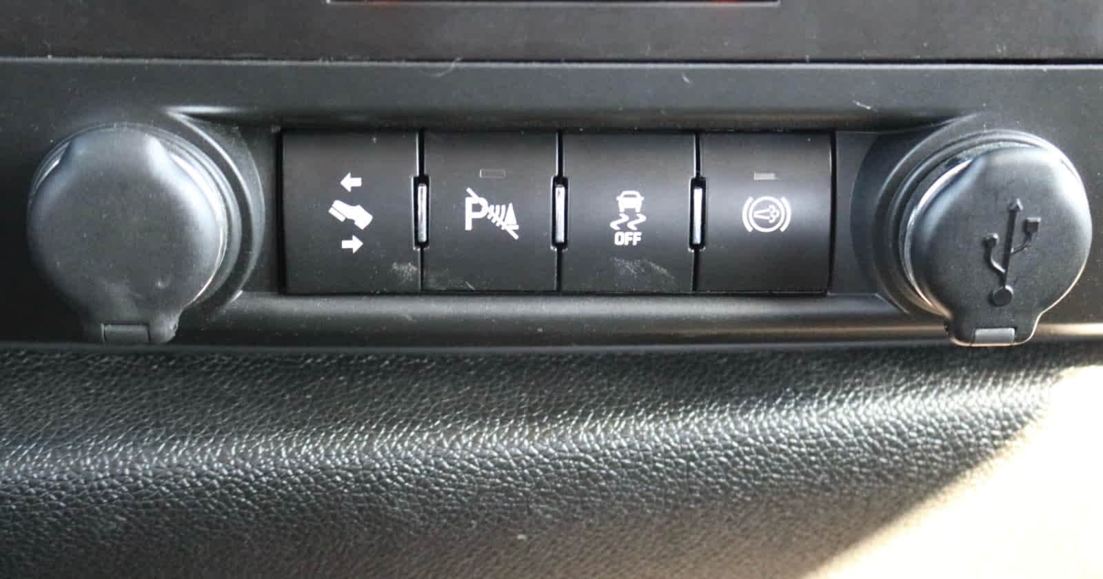 Thumbnail: 2014 Chevrolet Silverado 3500 - 21