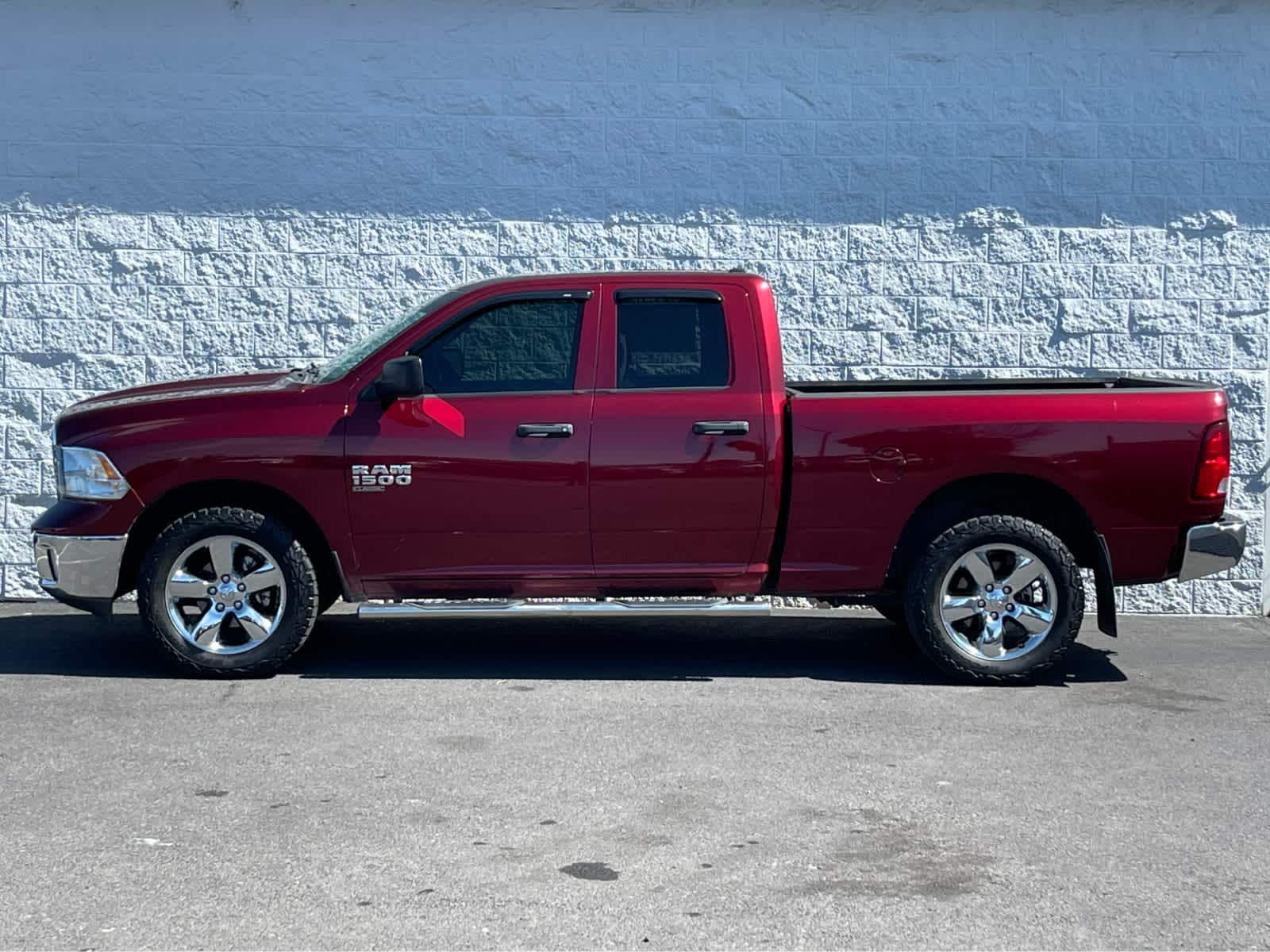 Thumbnail: 2019 RAM 1500 Classic - 4