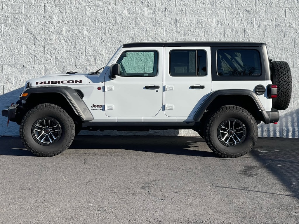 Used 2024 Jeep Wrangler Rubicon SUV