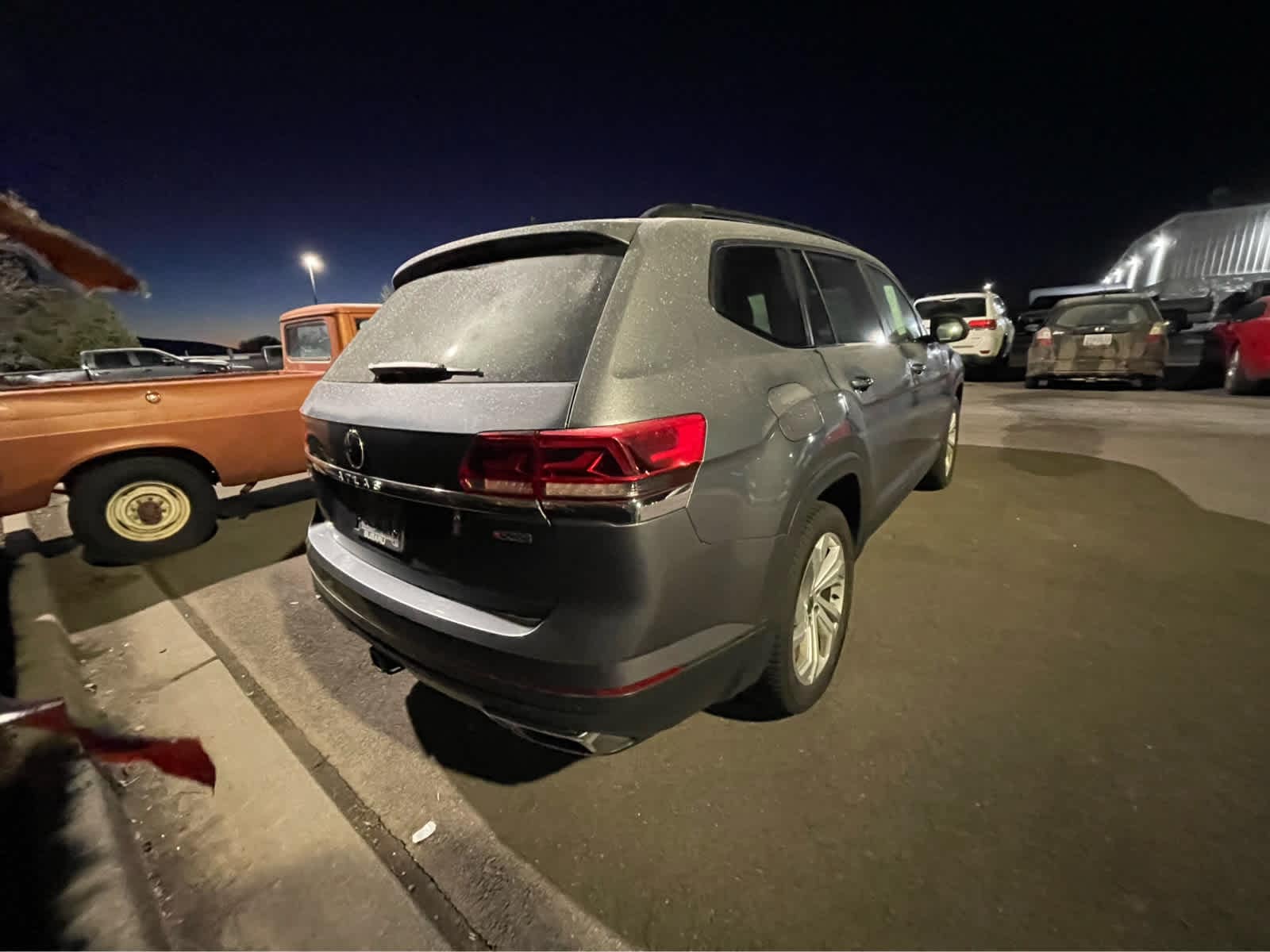 Thumbnail: 2021 Volkswagen Atlas - 4