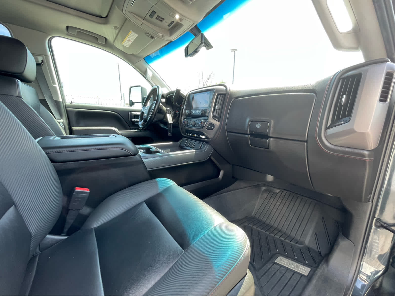 Thumbnail: 2019 GMC Sierra 3500 - 25
