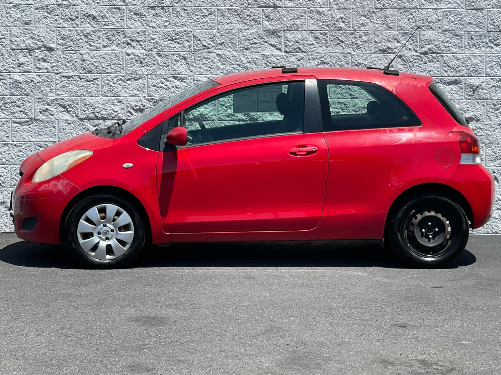 Thumbnail: 2009 Toyota Yaris - 4