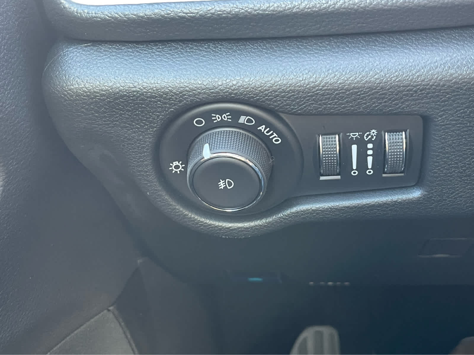 Thumbnail: 2026 Chrysler Pacifica - 22