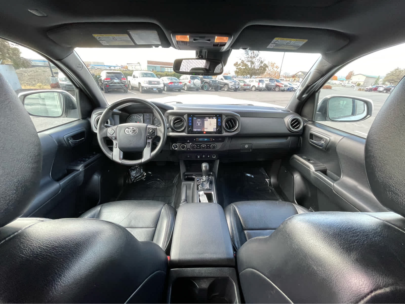 Thumbnail: 2019 Toyota Tacoma - 12