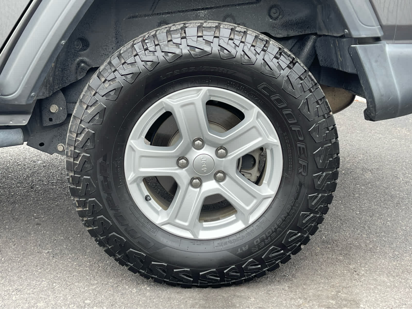 Thumbnail: 2019 Jeep Wrangler - 10