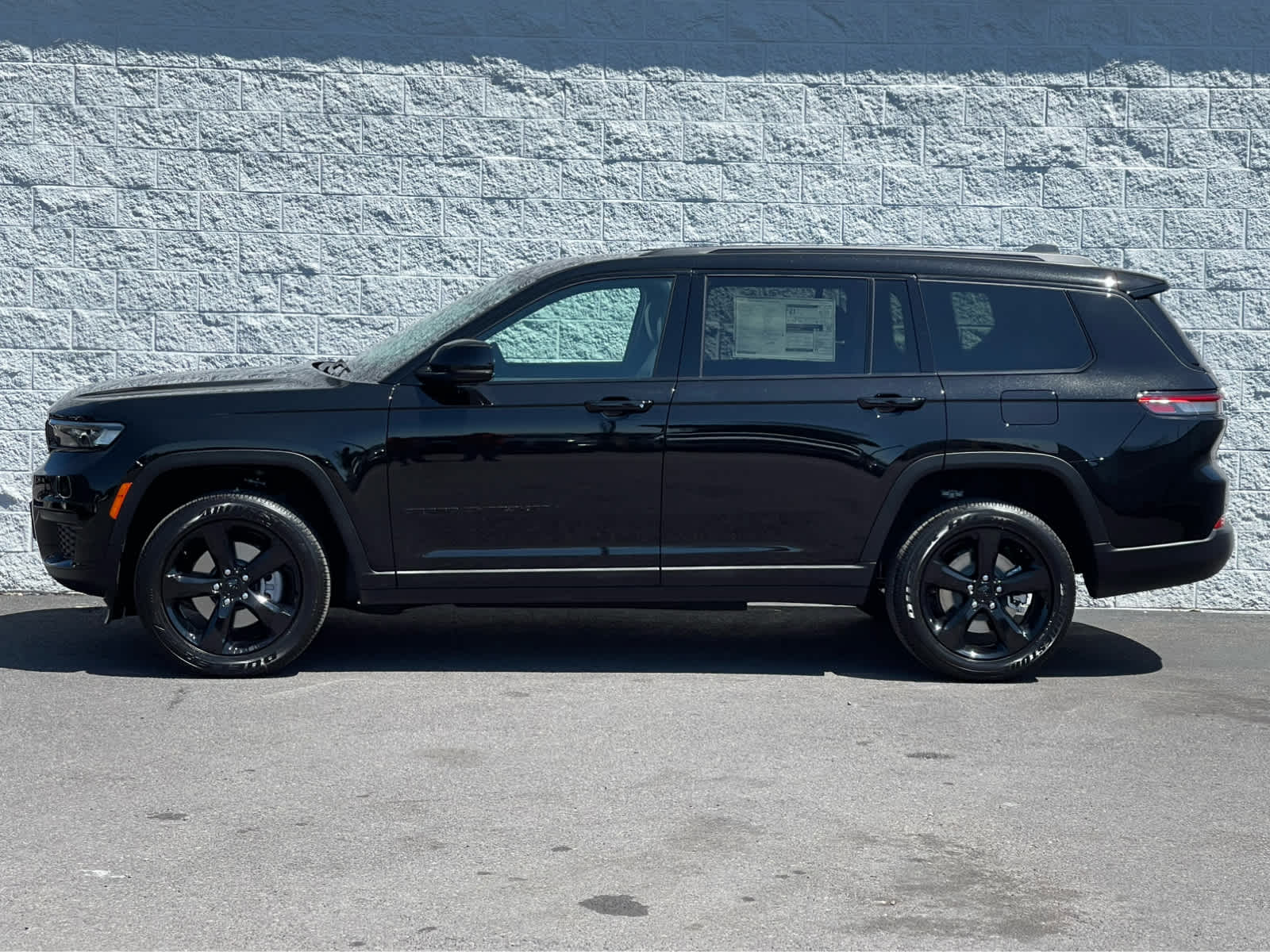 Thumbnail: 2025 Jeep Grand Cherokee - 4