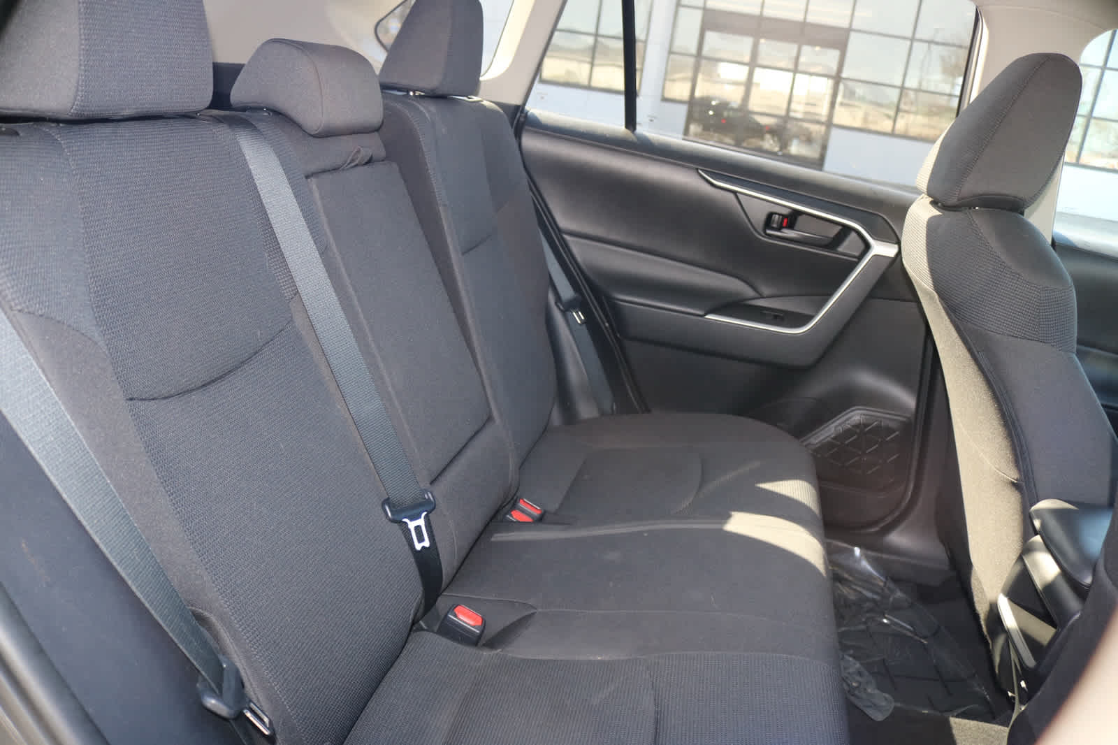 Thumbnail: 2021 Toyota RAV4 - 23