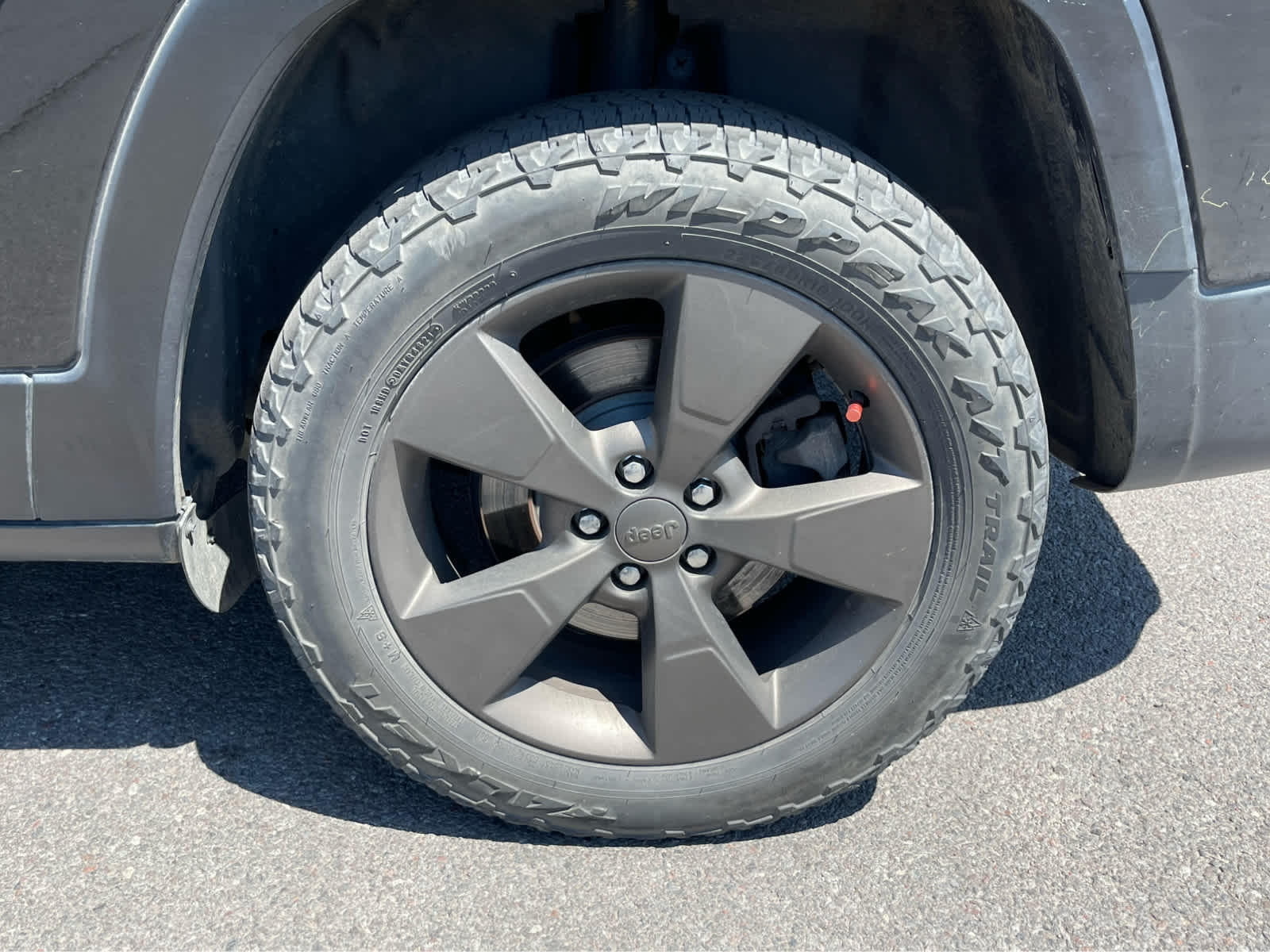 Thumbnail: 2016 Jeep Cherokee - 10