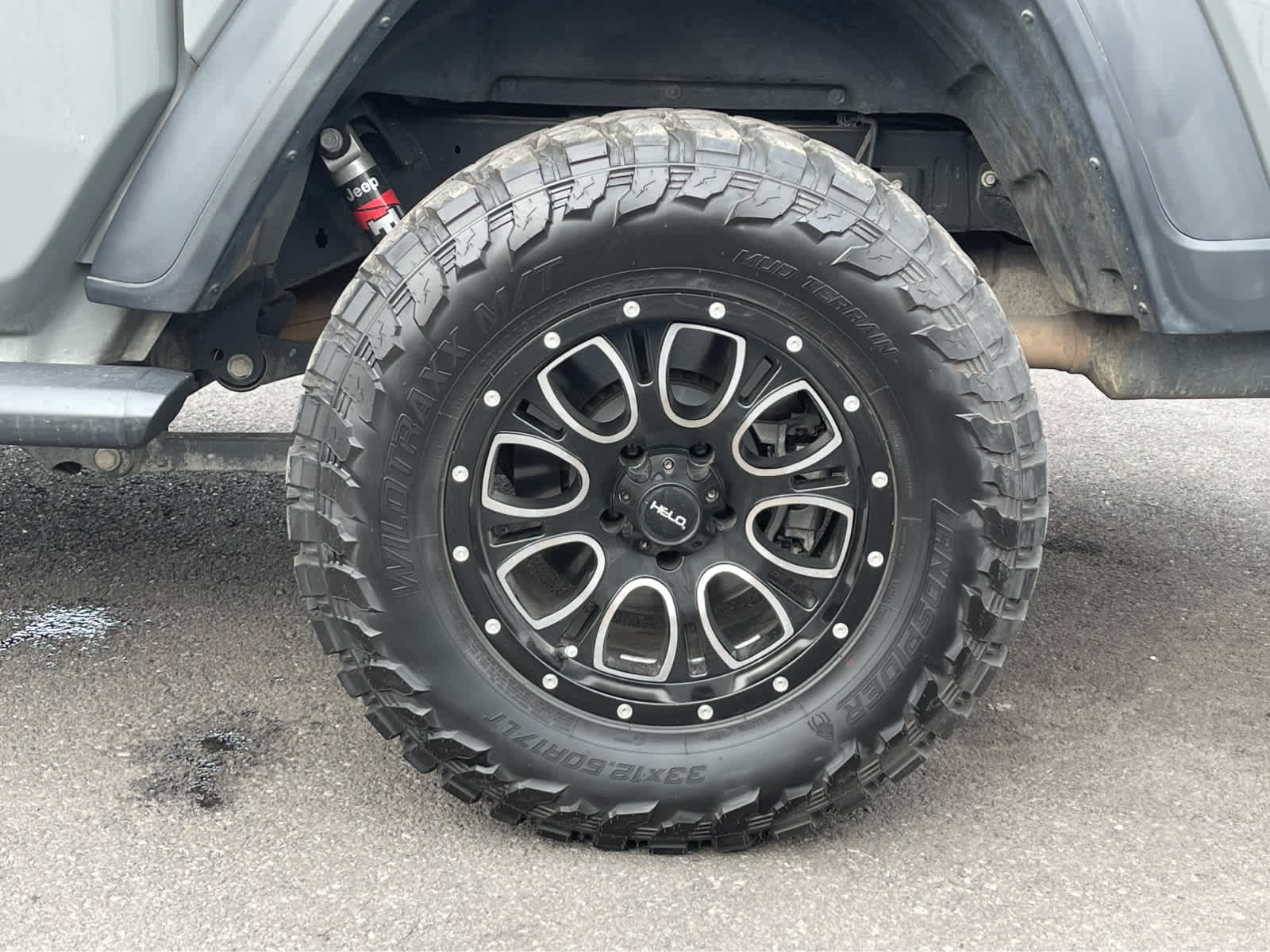 Thumbnail: 2021 Jeep Gladiator - 12