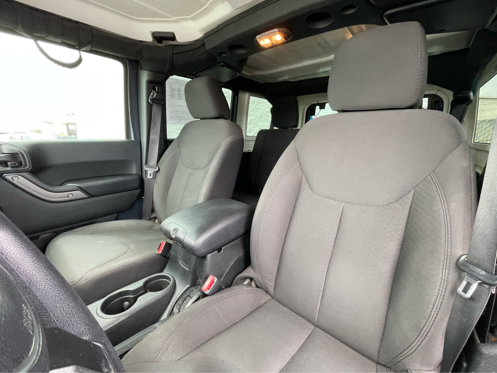 2017 Jeep Wrangler Unlimited Sport 19