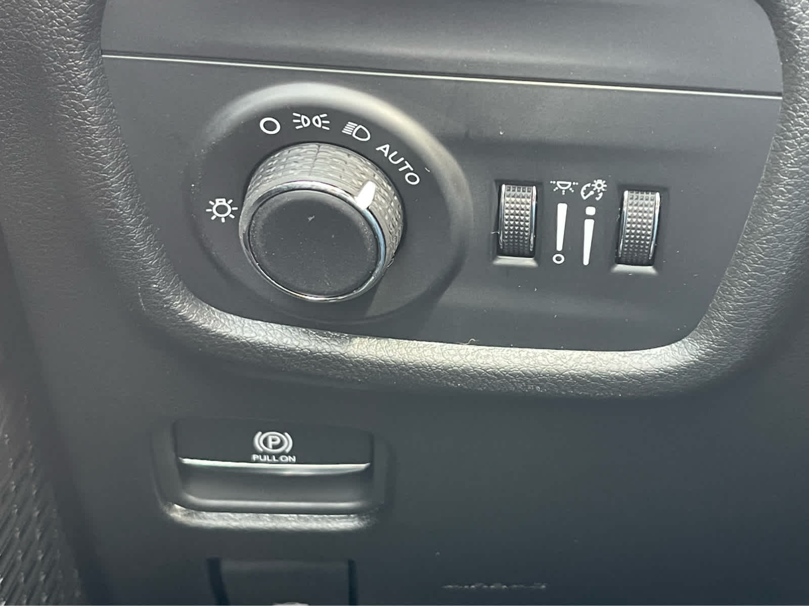 Thumbnail: 2025 Jeep Grand Cherokee - 17