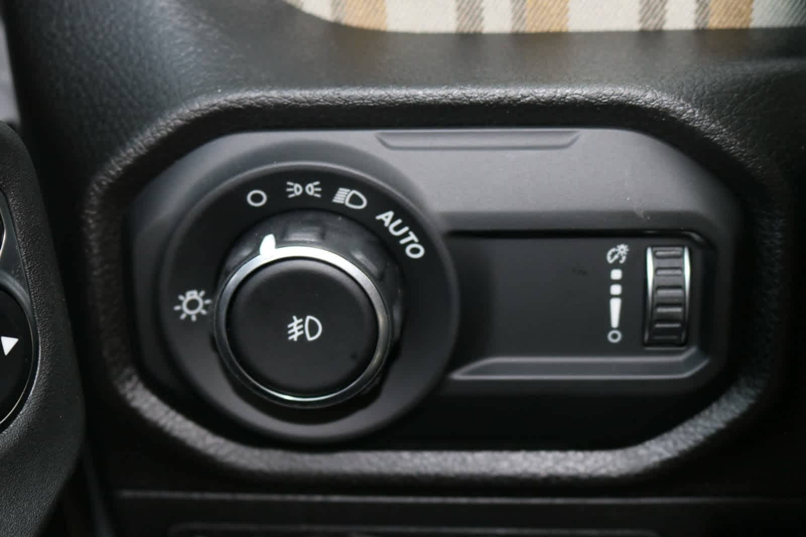 Thumbnail: 2026 Jeep Wrangler - 19