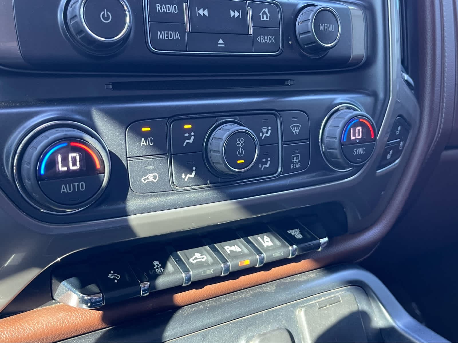 Thumbnail: 2018 Chevrolet Silverado 3500 - 13