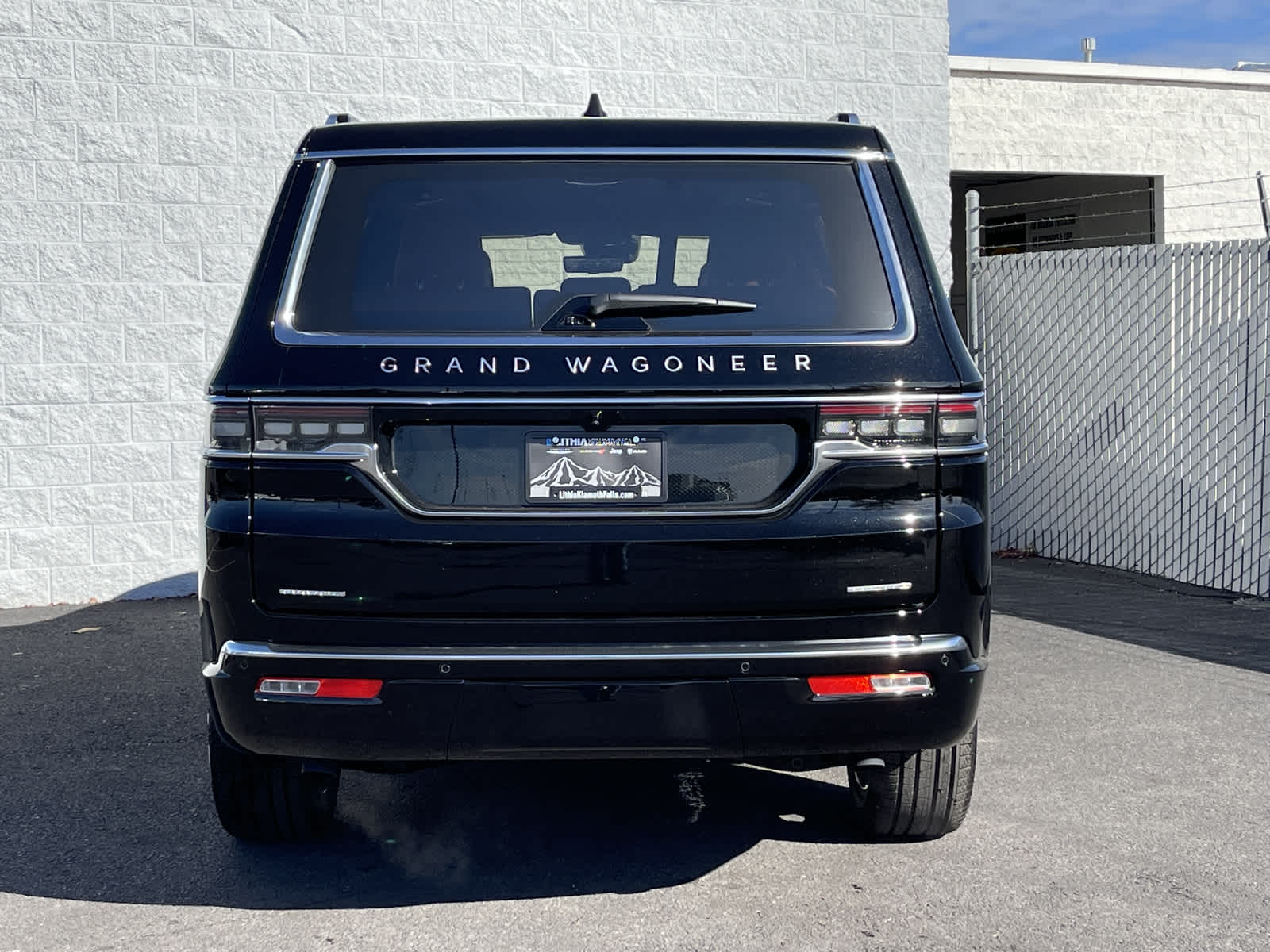 2023 Jeep Grand Wagoneer Series III 7