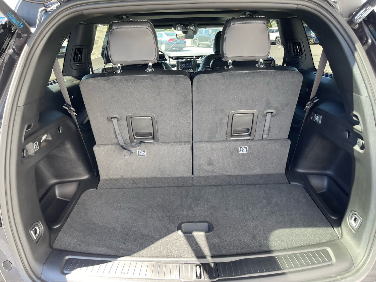 Thumbnail: 2025 Jeep Grand Cherokee - 24