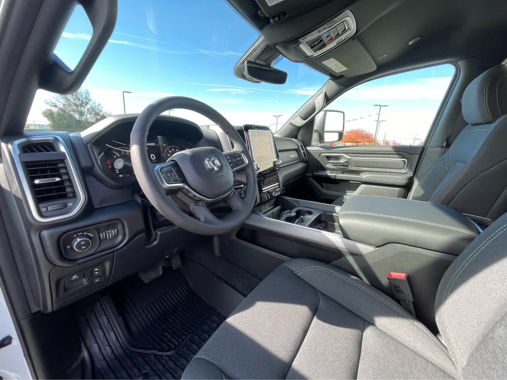 New 2026 Ram 1500 BIG HORN CREW CAB 4X4 5'7 BOX Pickup