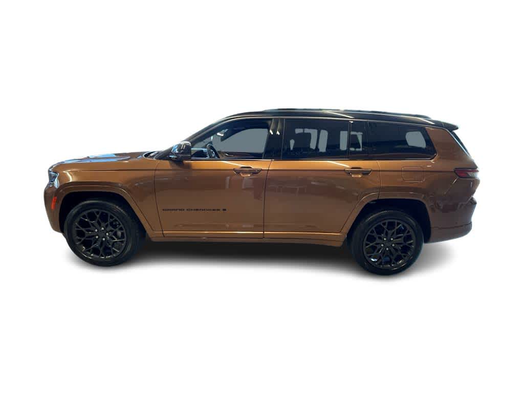 Thumbnail: 2026 Jeep Grand Cherokee - 3