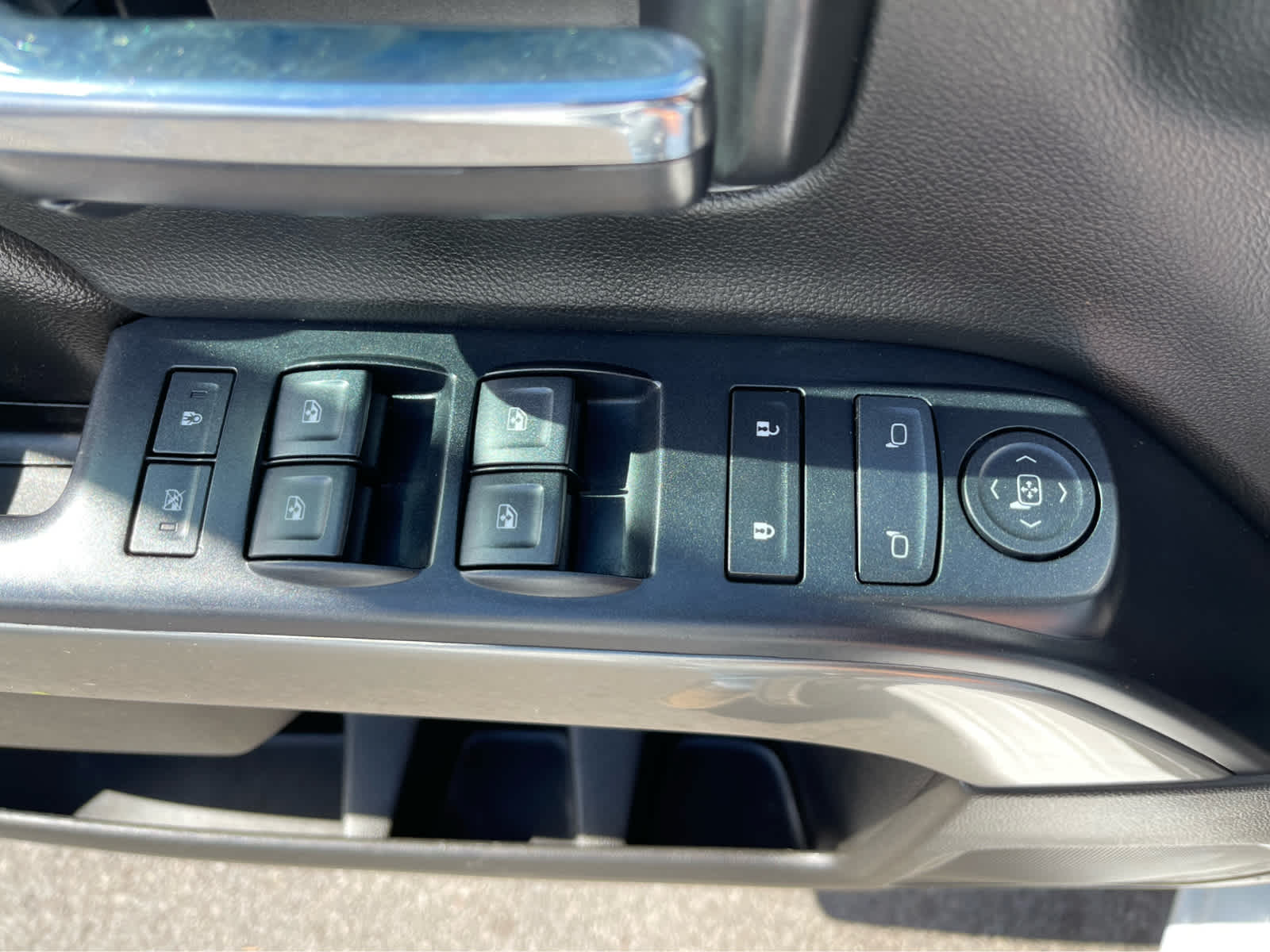 2019 Chevrolet Silverado 1500 LT 18
