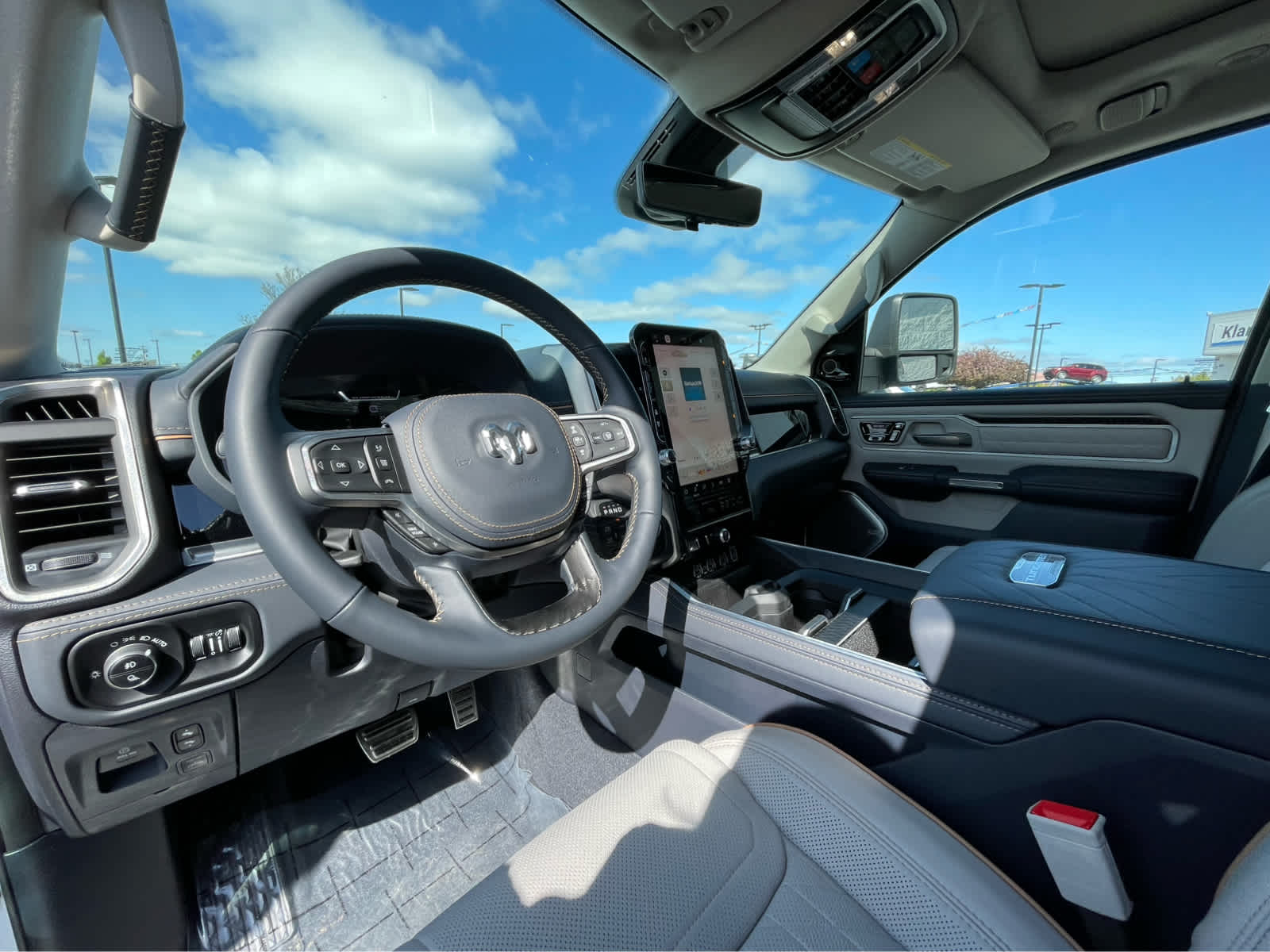 Thumbnail: 2025 RAM 1500 - 2