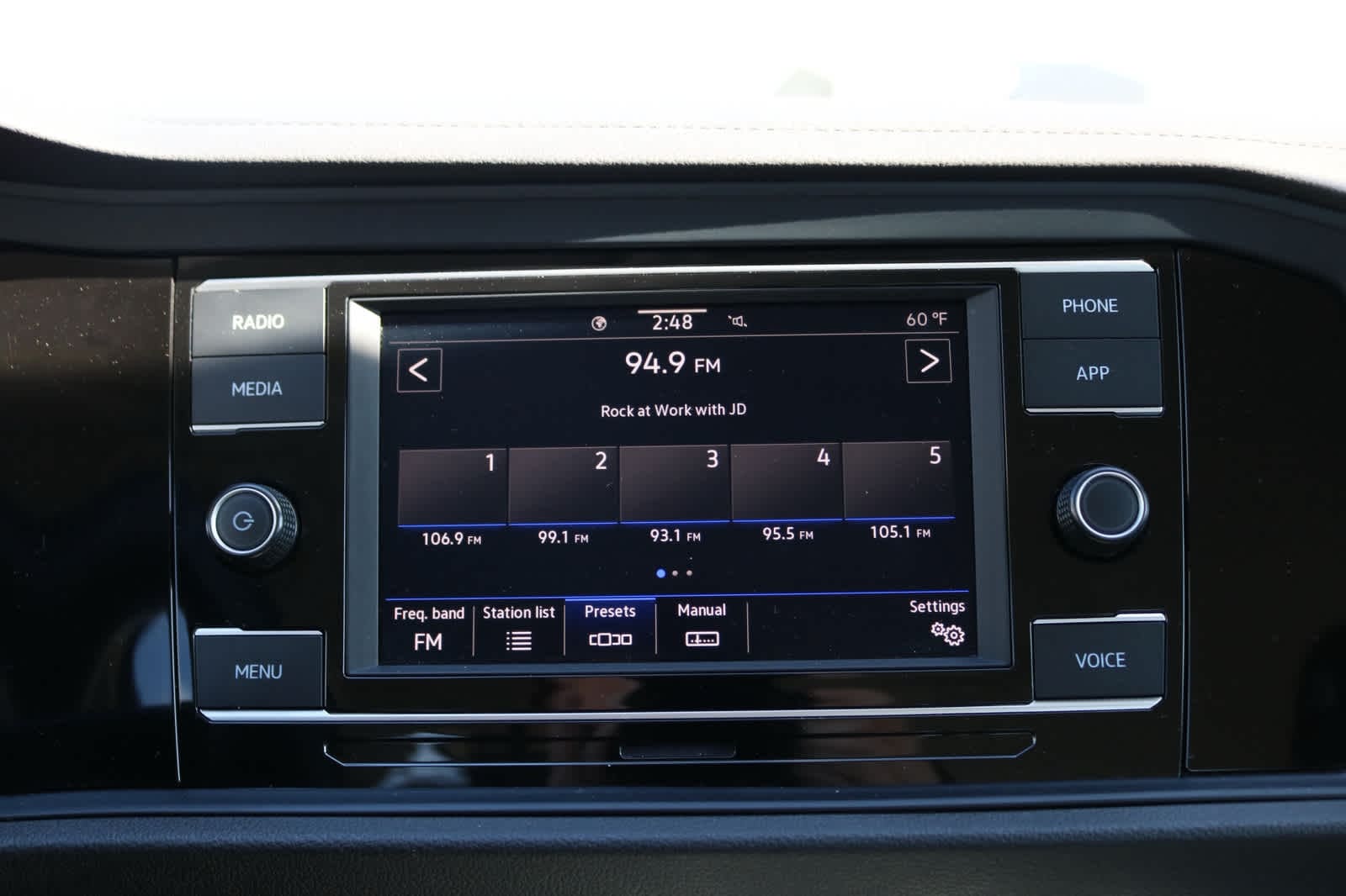 Thumbnail: 2024 Volkswagen Jetta - 14