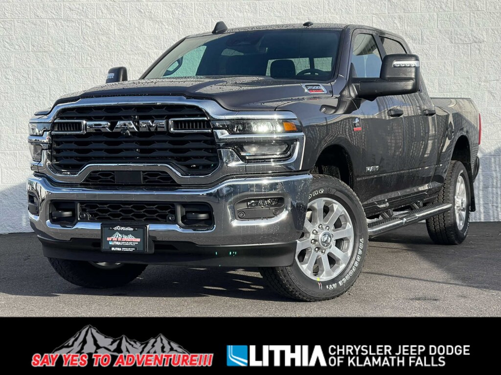 New 2026 Ram 2500 BIG HORN CREW CAB 4X4 6'4 BOX Pickup