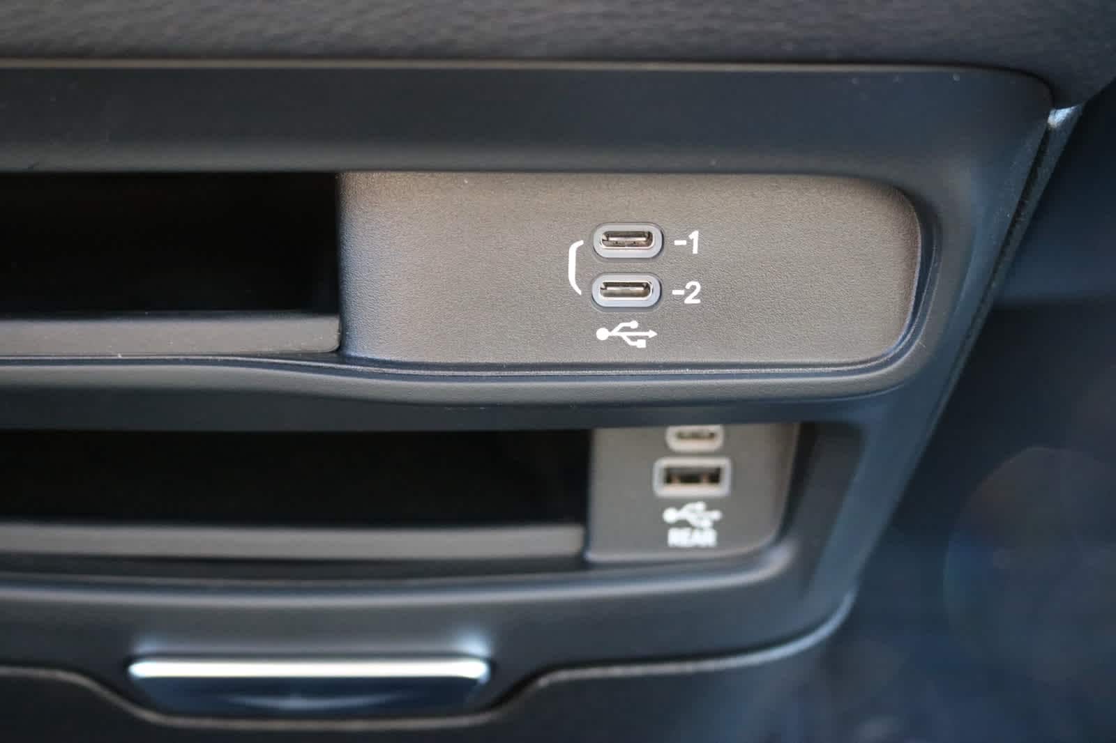 Thumbnail: 2026 Chrysler Pacifica - 19