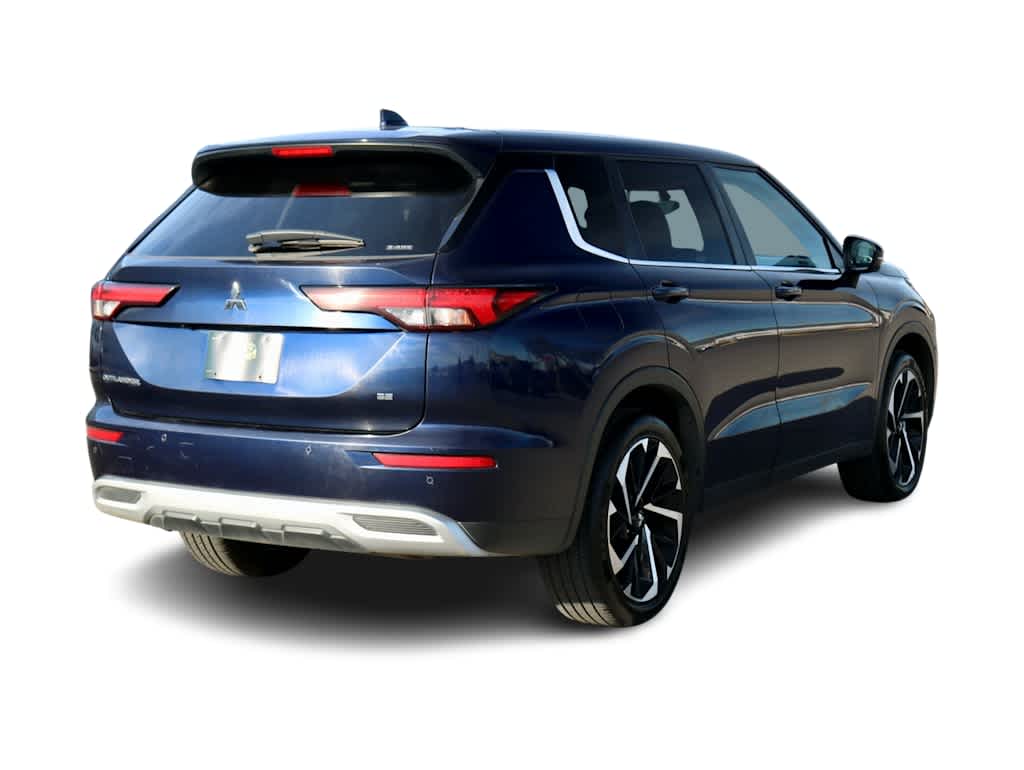 Thumbnail: 2024 Mitsubishi Outlander - 6