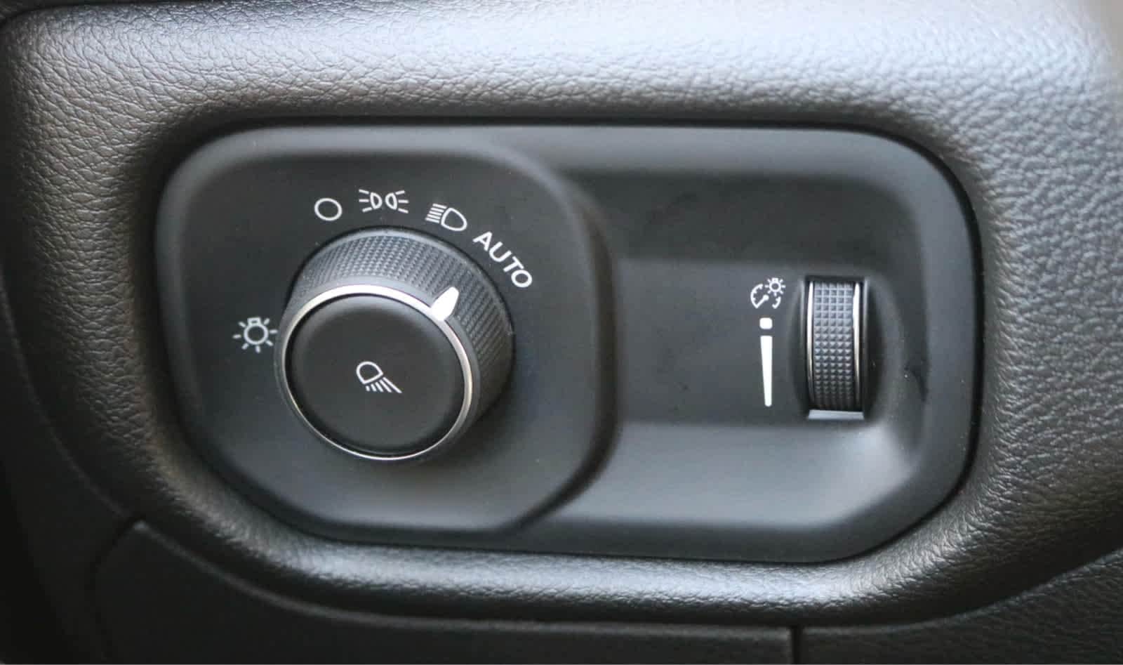 Thumbnail: 2026 RAM 1500 - 20