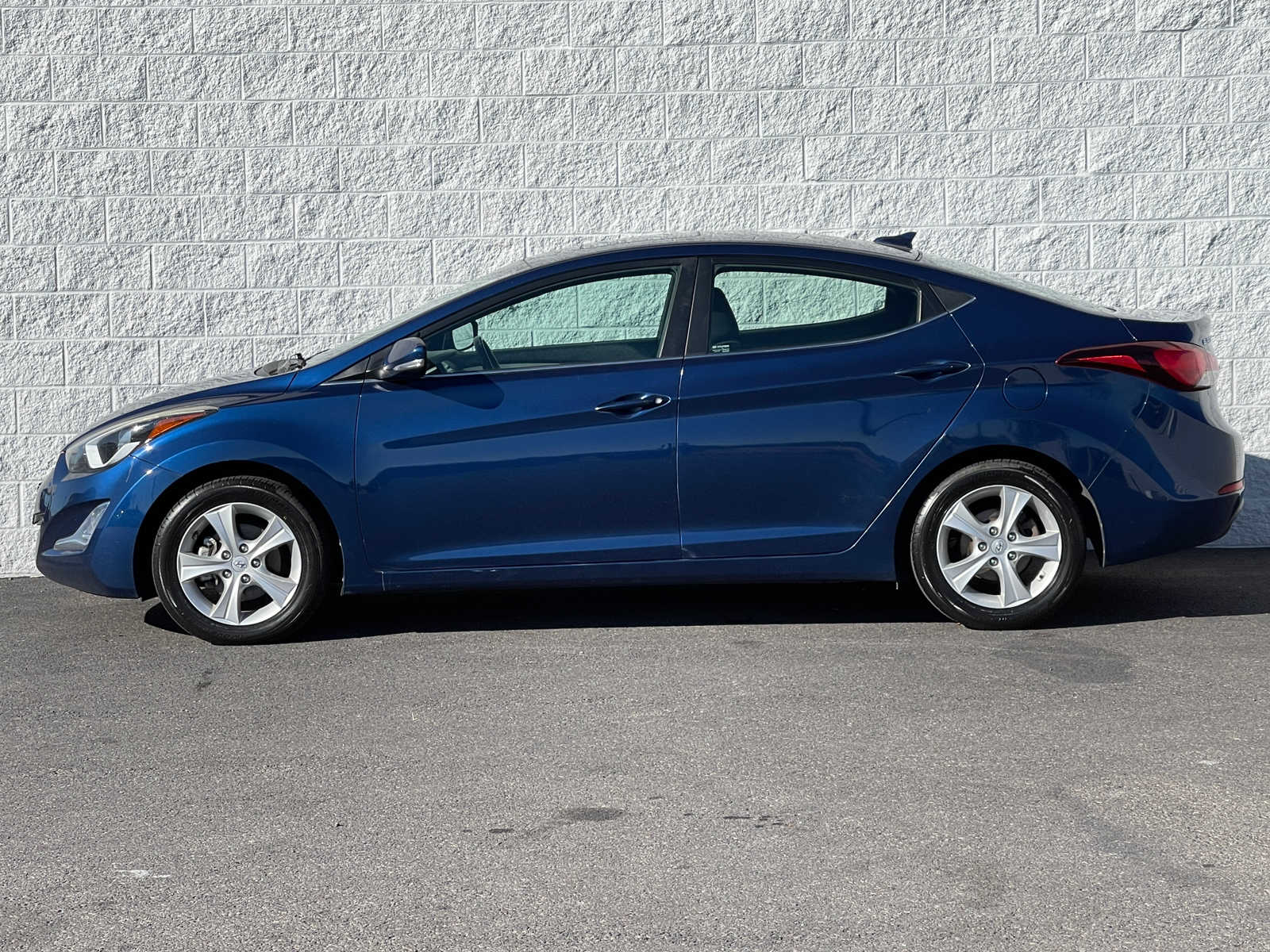 Used 2016 Hyundai Elantra Value Edition with VIN 5NPDH4AE8GH763876 for sale in Klamath Falls, OR