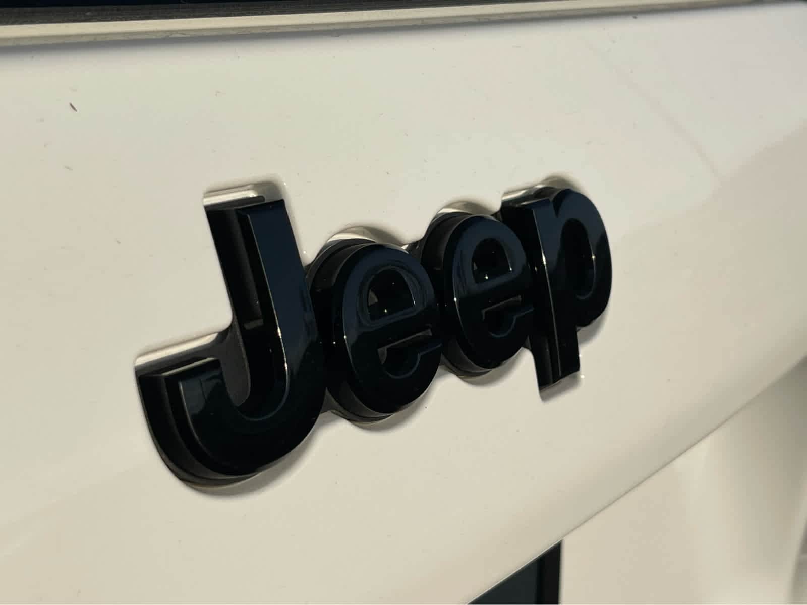 Thumbnail: 2023 Jeep Cherokee - 7