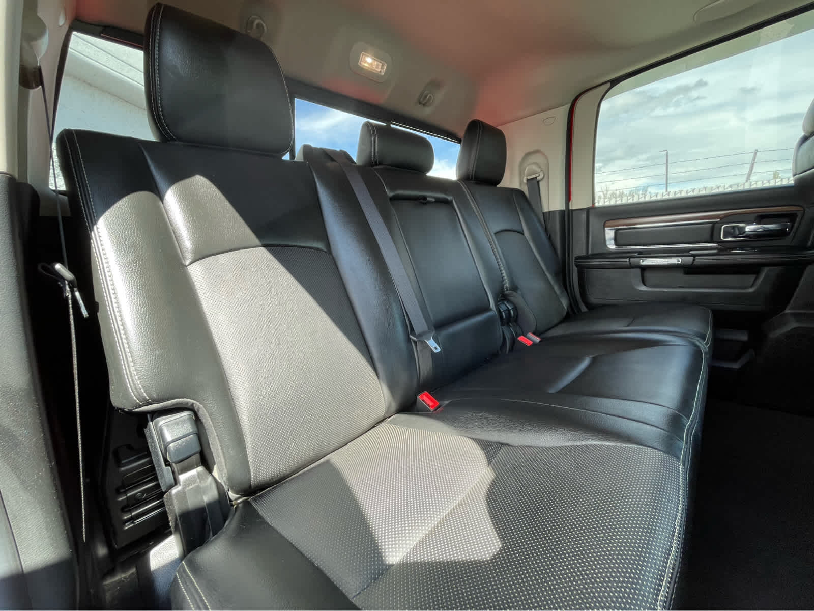 2013 RAM 3500 Laramie 25