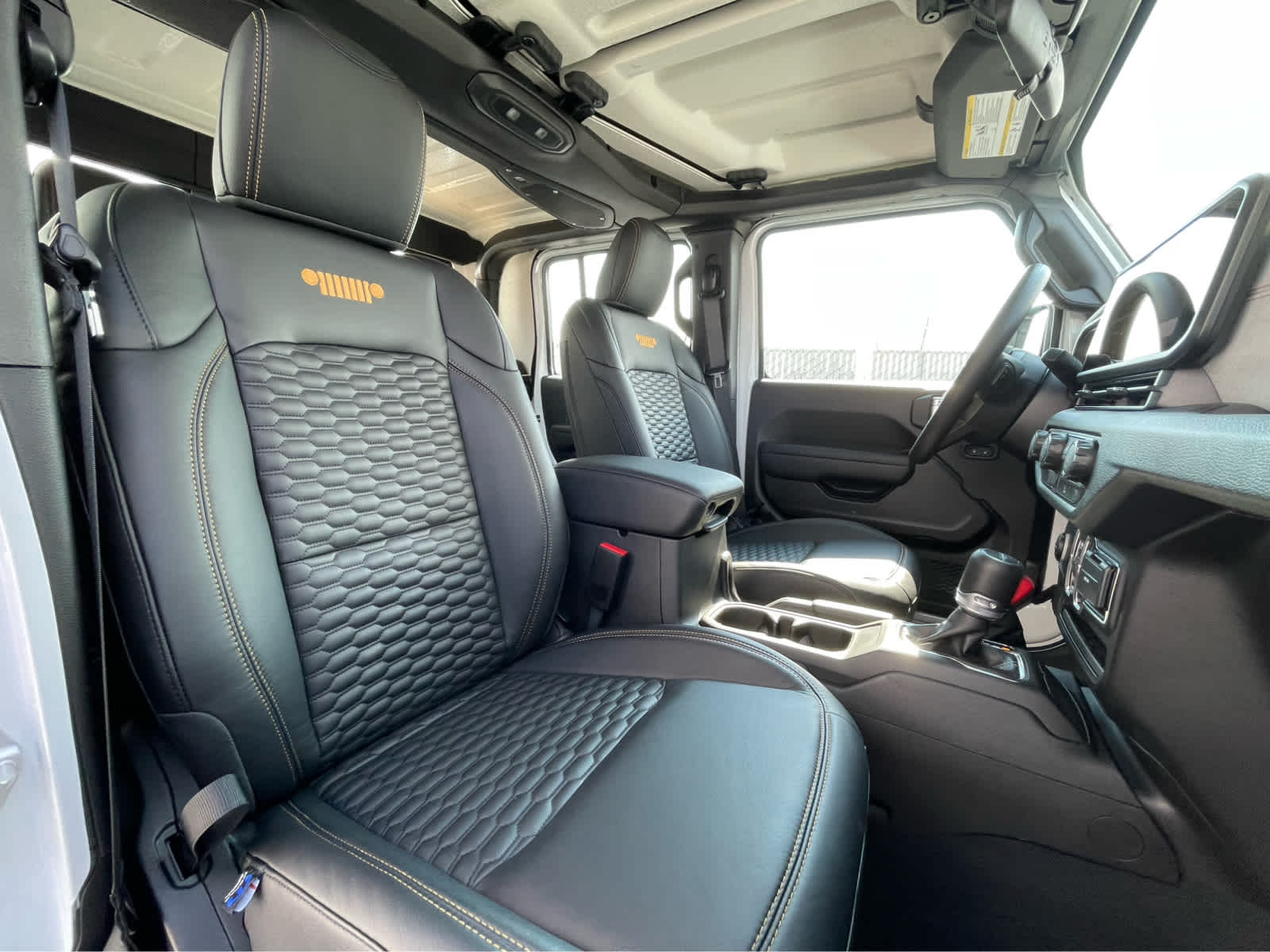 Thumbnail: 2025 Jeep Gladiator - 27