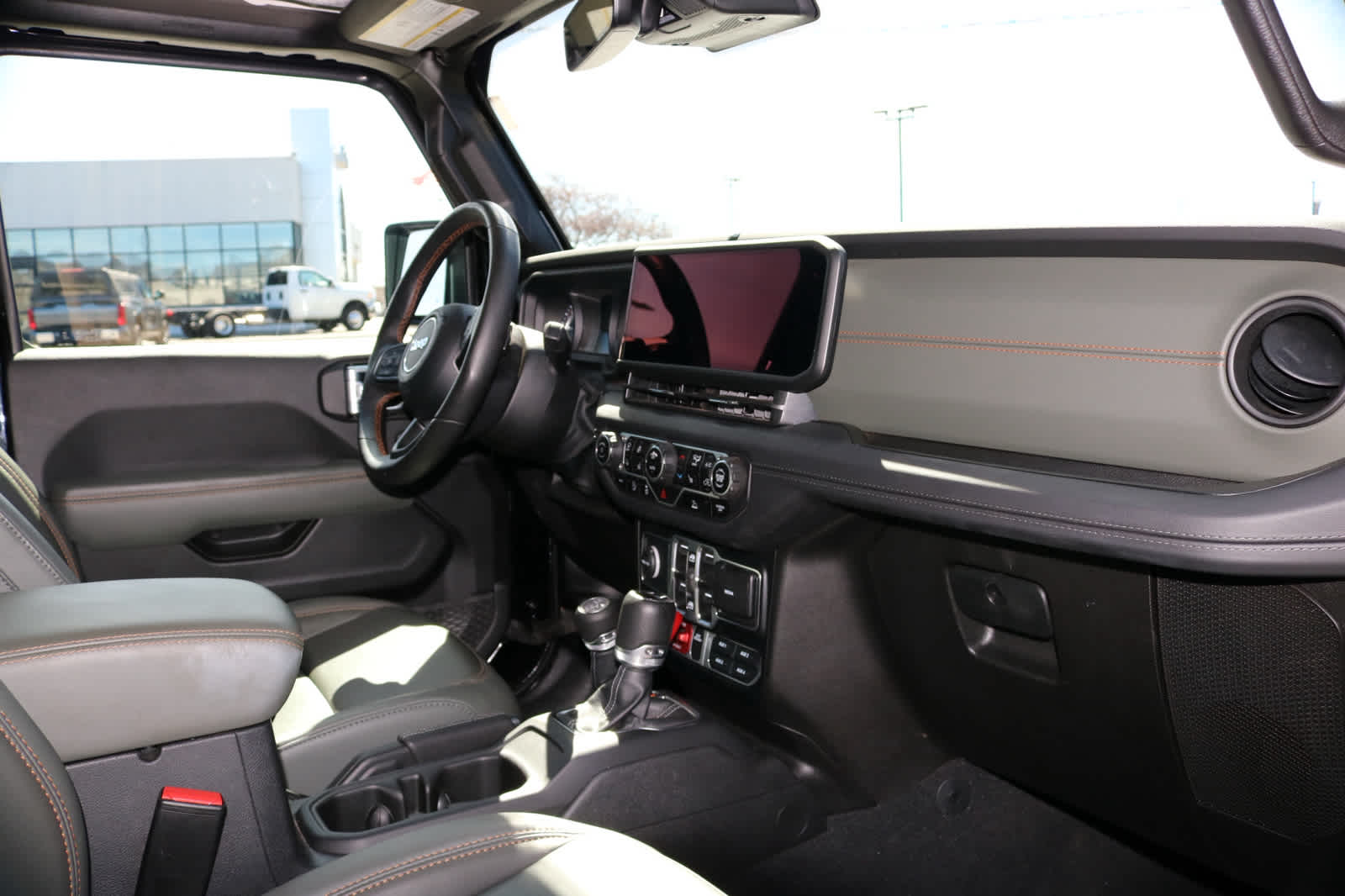 Thumbnail: 2024 Jeep Gladiator - 23