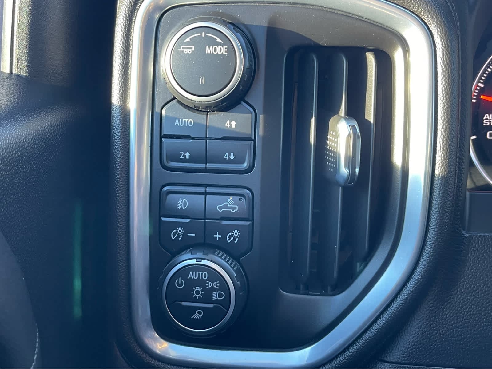 Thumbnail: 2022 Chevrolet Silverado 1500 - 18