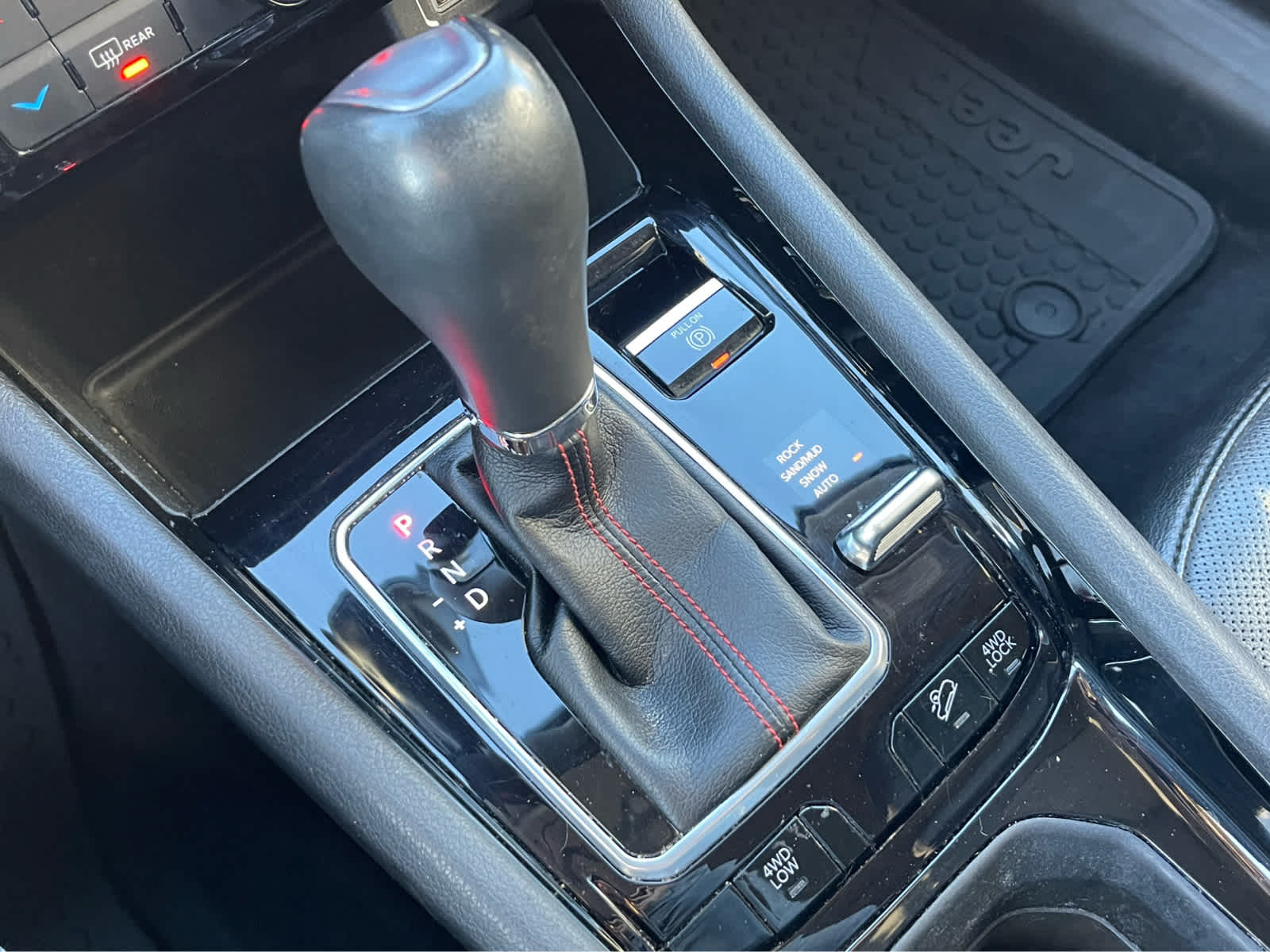 Thumbnail: 2022 Jeep Compass - 17