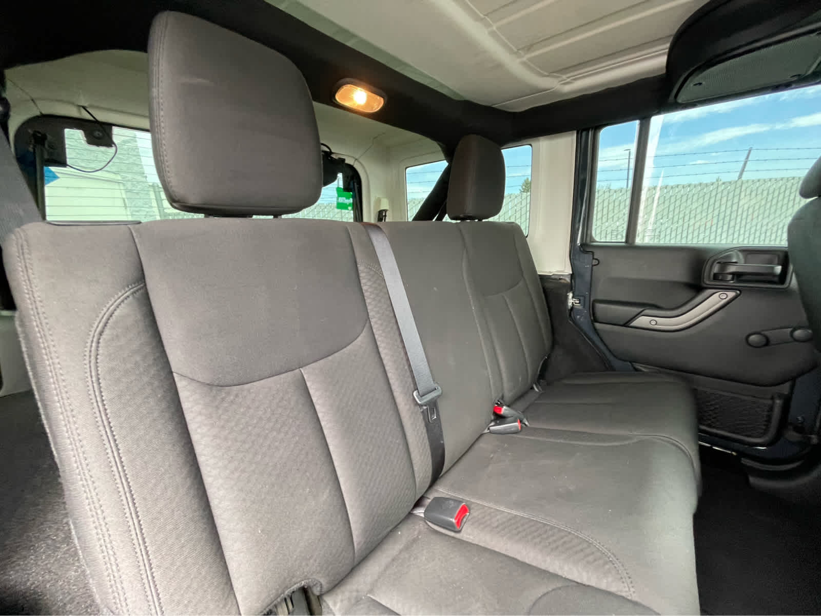 2017 Jeep Wrangler Unlimited Sport 24