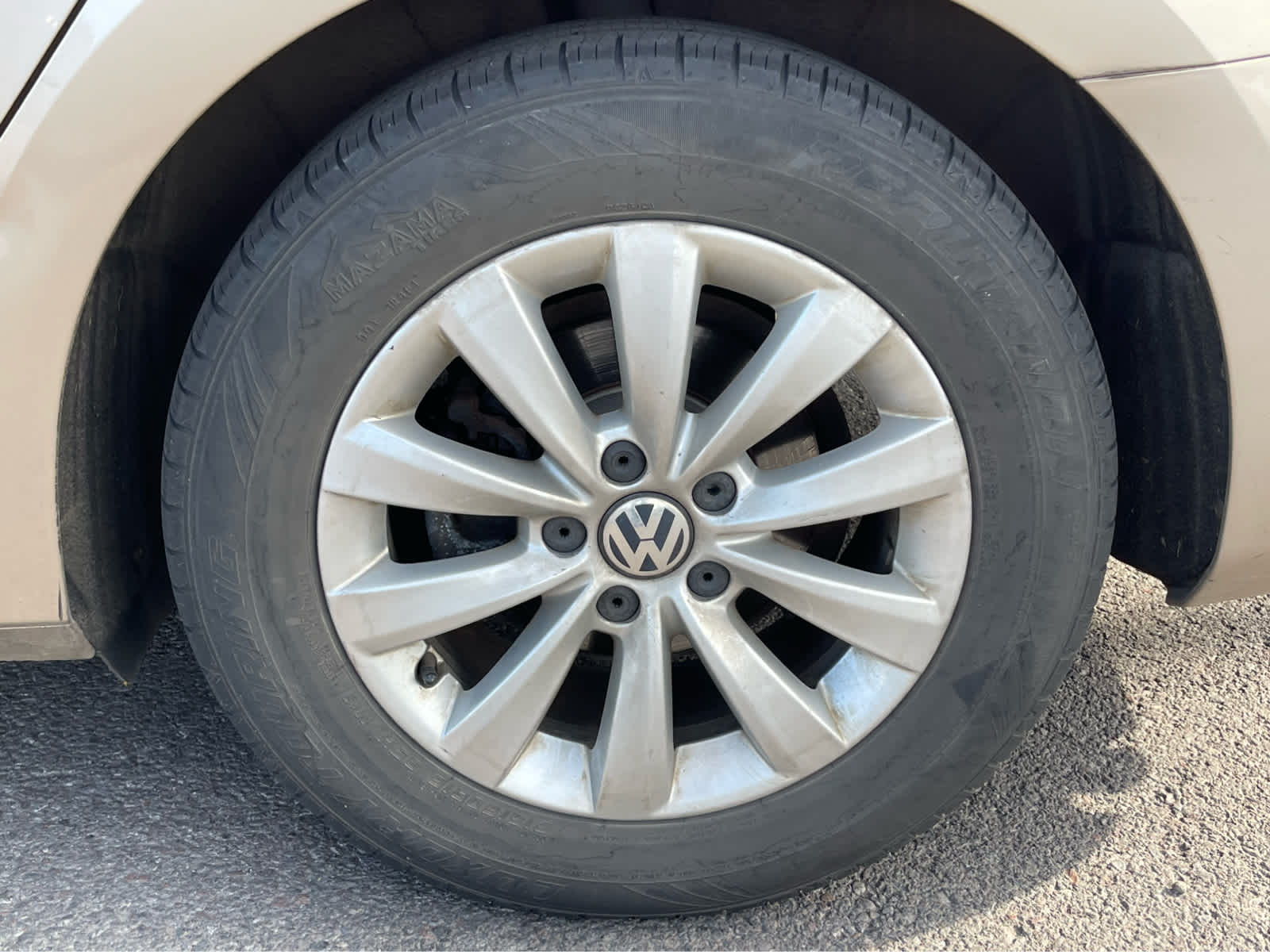 Thumbnail: 2015 Volkswagen Passat - 10
