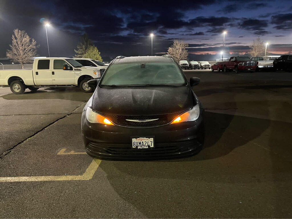 Used 2020 Chrysler Voyager LXI Van Passenger Van