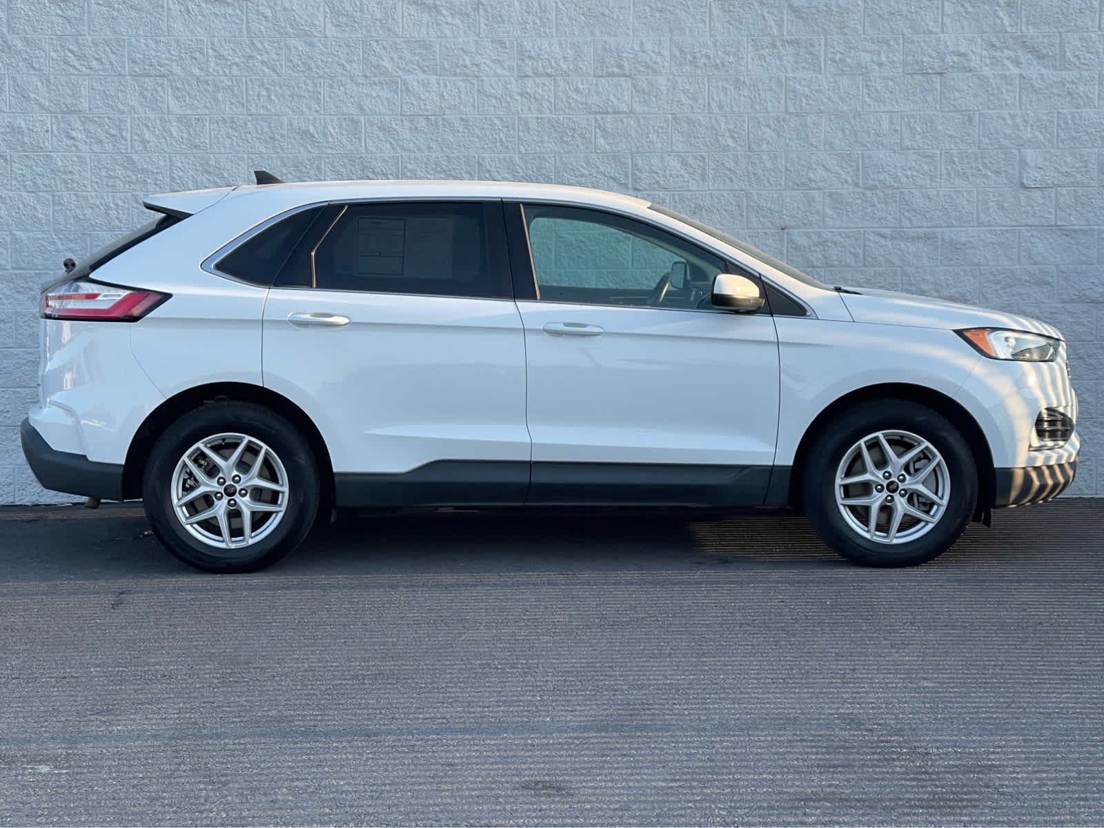Thumbnail: 2023 Ford Edge - 5