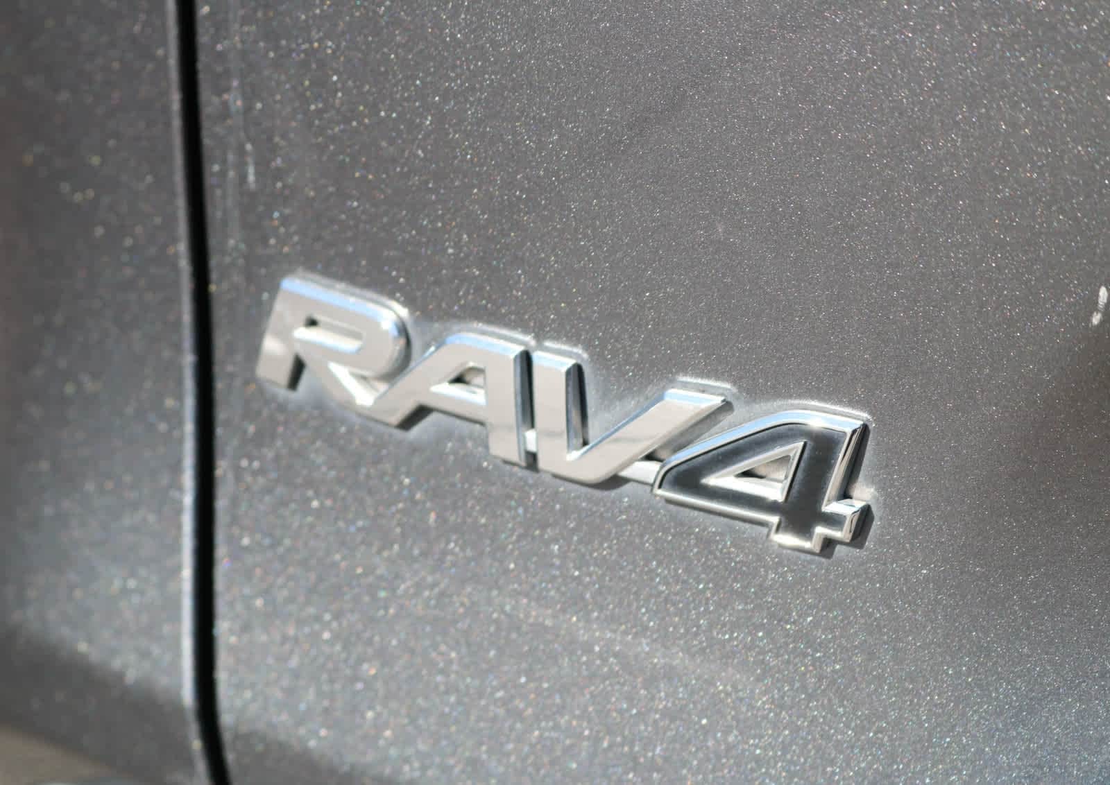 Thumbnail: 2021 Toyota RAV4 - 9