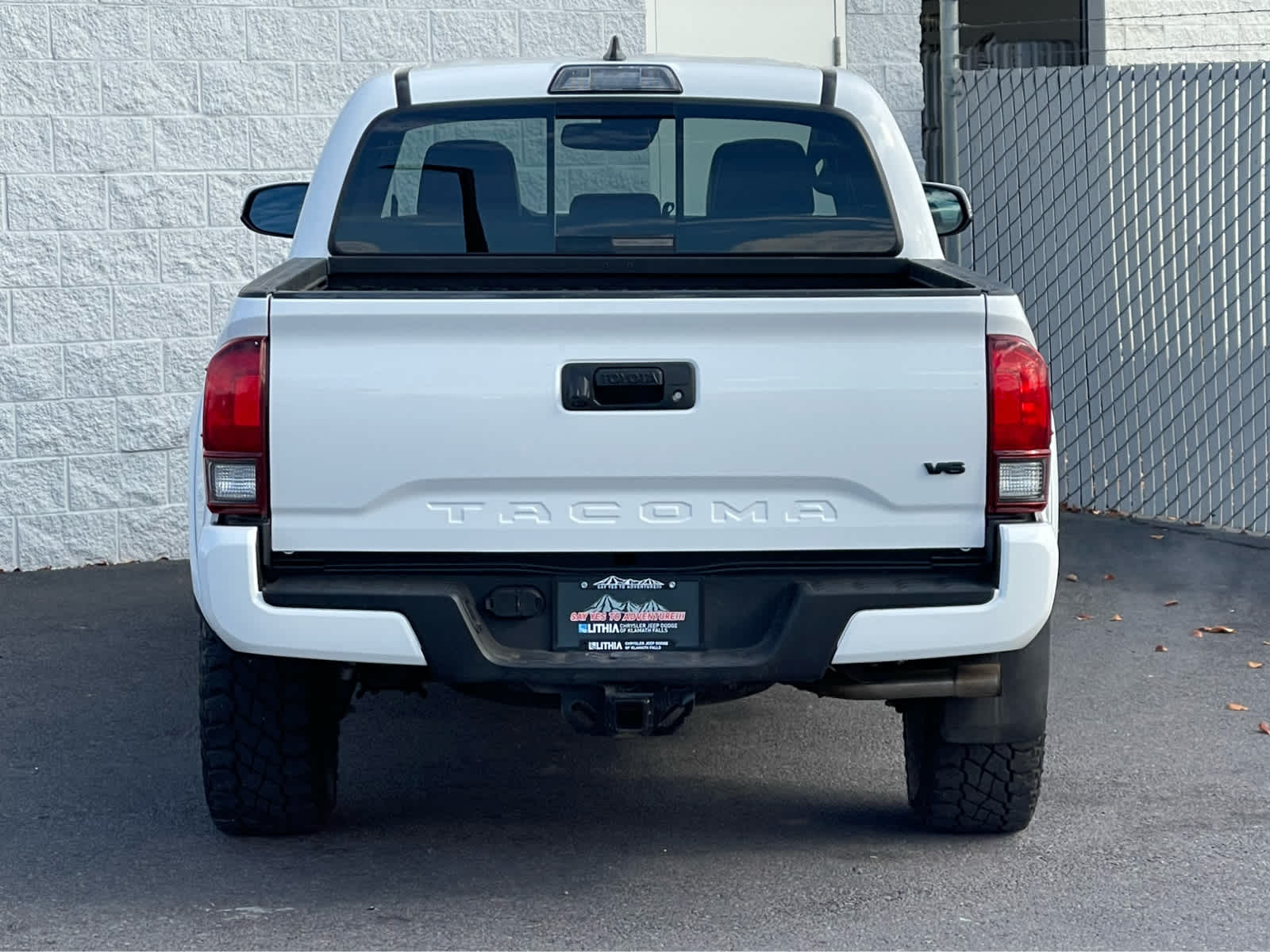 Thumbnail: 2019 Toyota Tacoma - 6