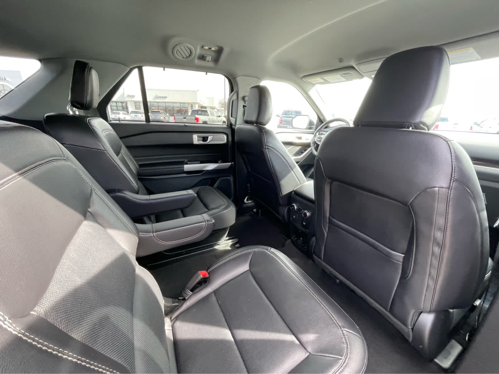 Thumbnail: 2023 Ford Explorer - 25