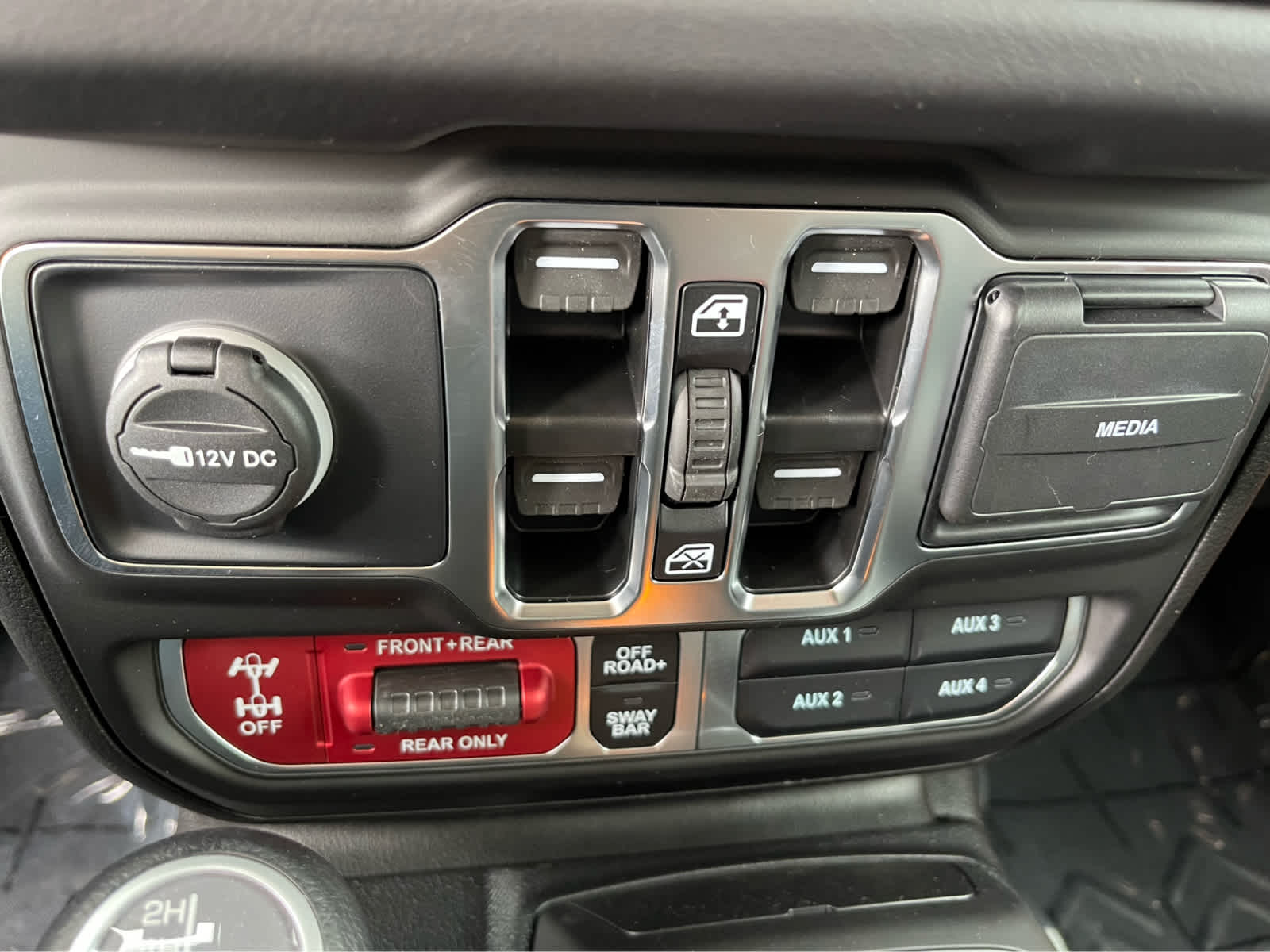 2025 Jeep Wrangler Rubicon 16