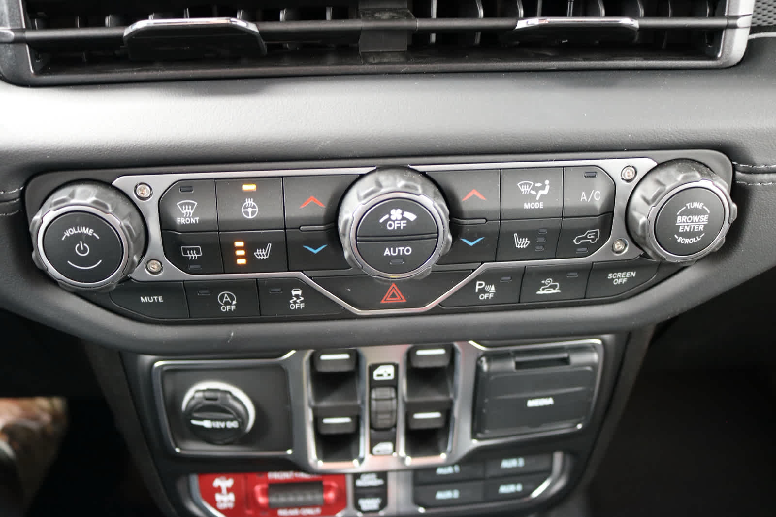 Thumbnail: 2026 Jeep Wrangler - 17