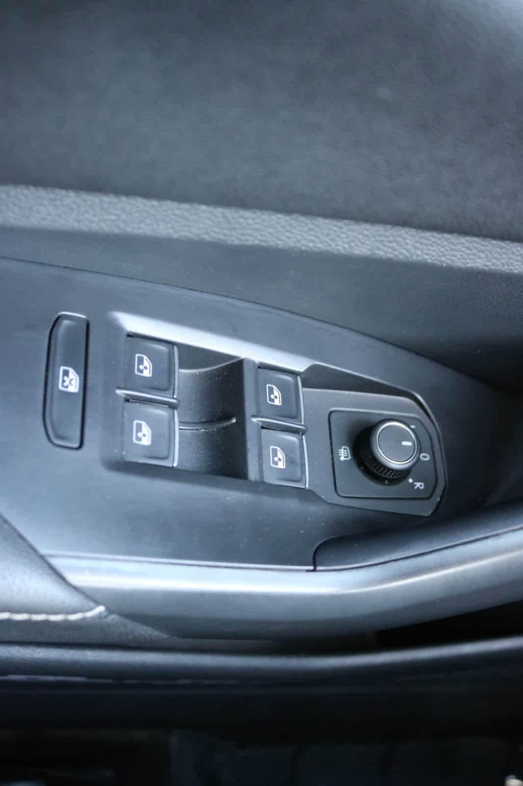 Thumbnail: 2024 Volkswagen Jetta - 17